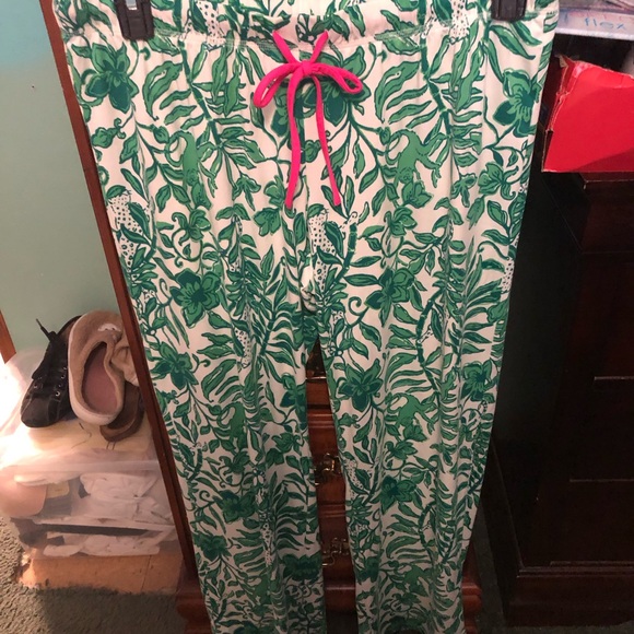 EUC Lilly Pultizer Pj Knit Set Fiddle Leaf Green Lil Escape Plan Wore Once - Picture 8 of 8